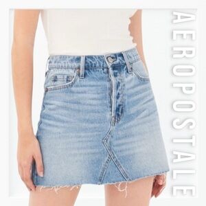 NWT Aero Light Wash Distressed High Rise Mini Skirt sz 10